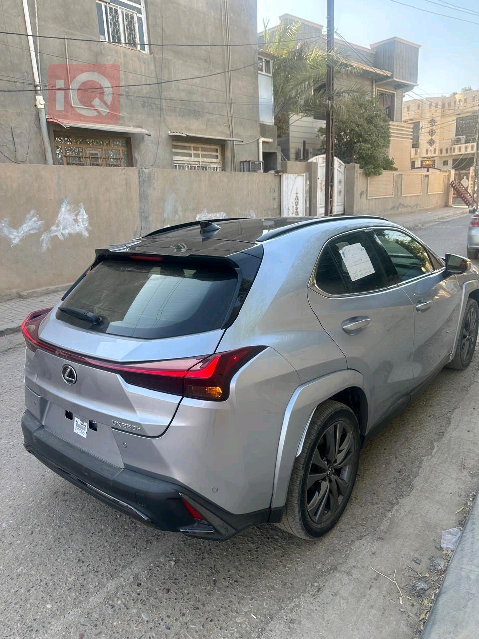 Lexus UX